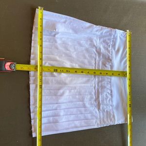 Kyoto. Woman’s white pleated skirt with built-in shorts size large